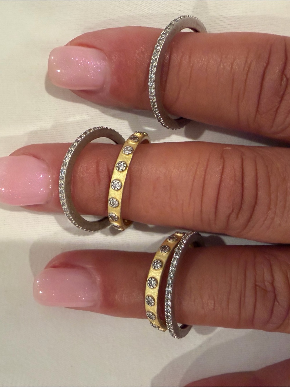 Frieda Rothman Stackable Ring Set – 5 Rings Mixed Metal Crystal Bands - Size 8 - Picture 4 of 4